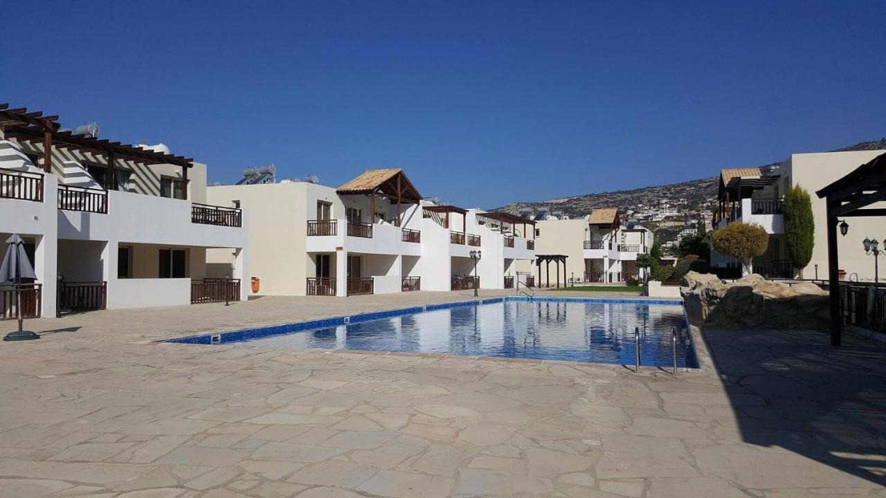 C5 Vanessa Poolside Apartment Pegeia Eksteriør billede